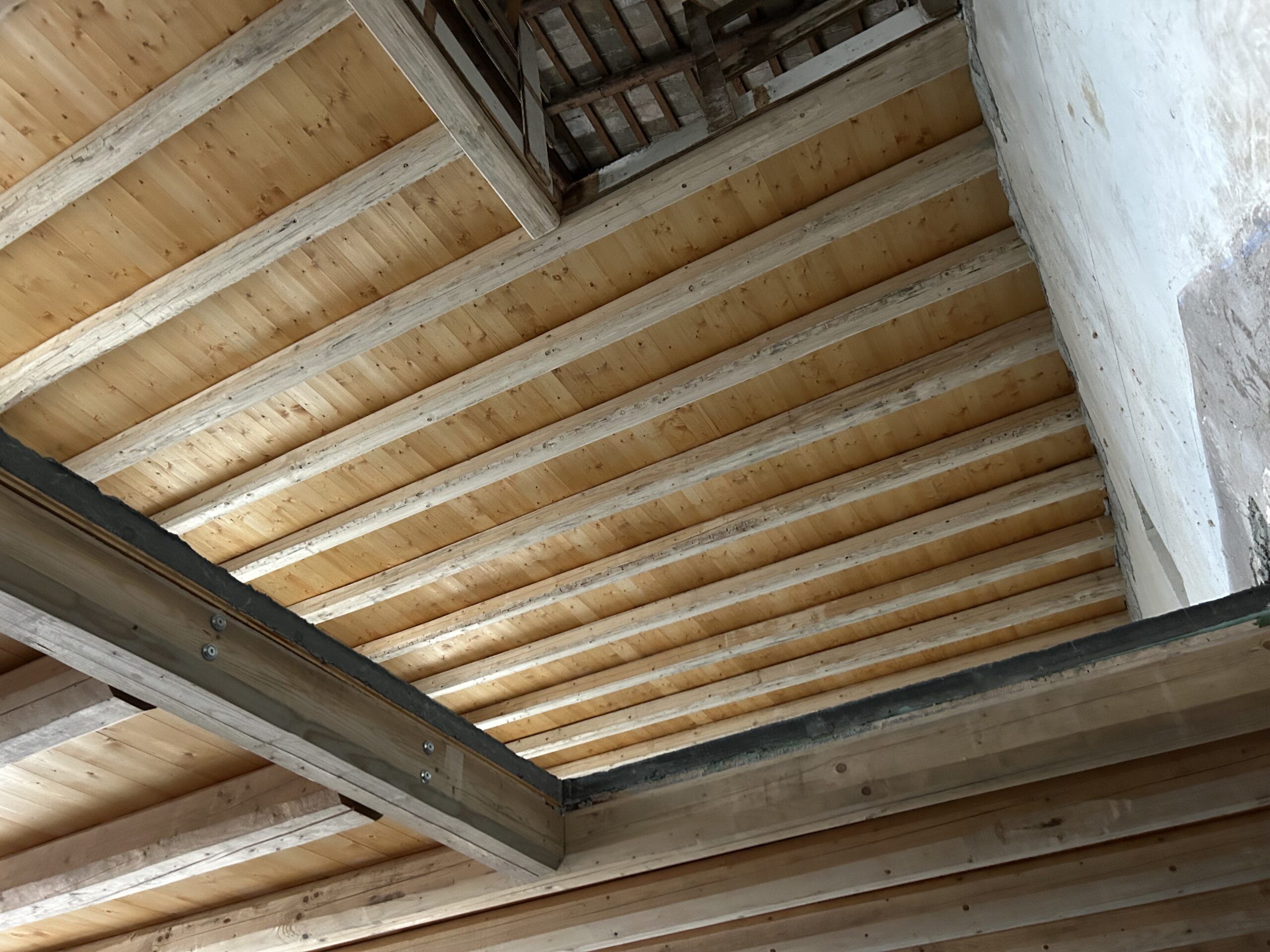 Opere di carpenteria Lavorazioni Impresa edile GIAMBINO COSTRUZIONI SRL a Caneva