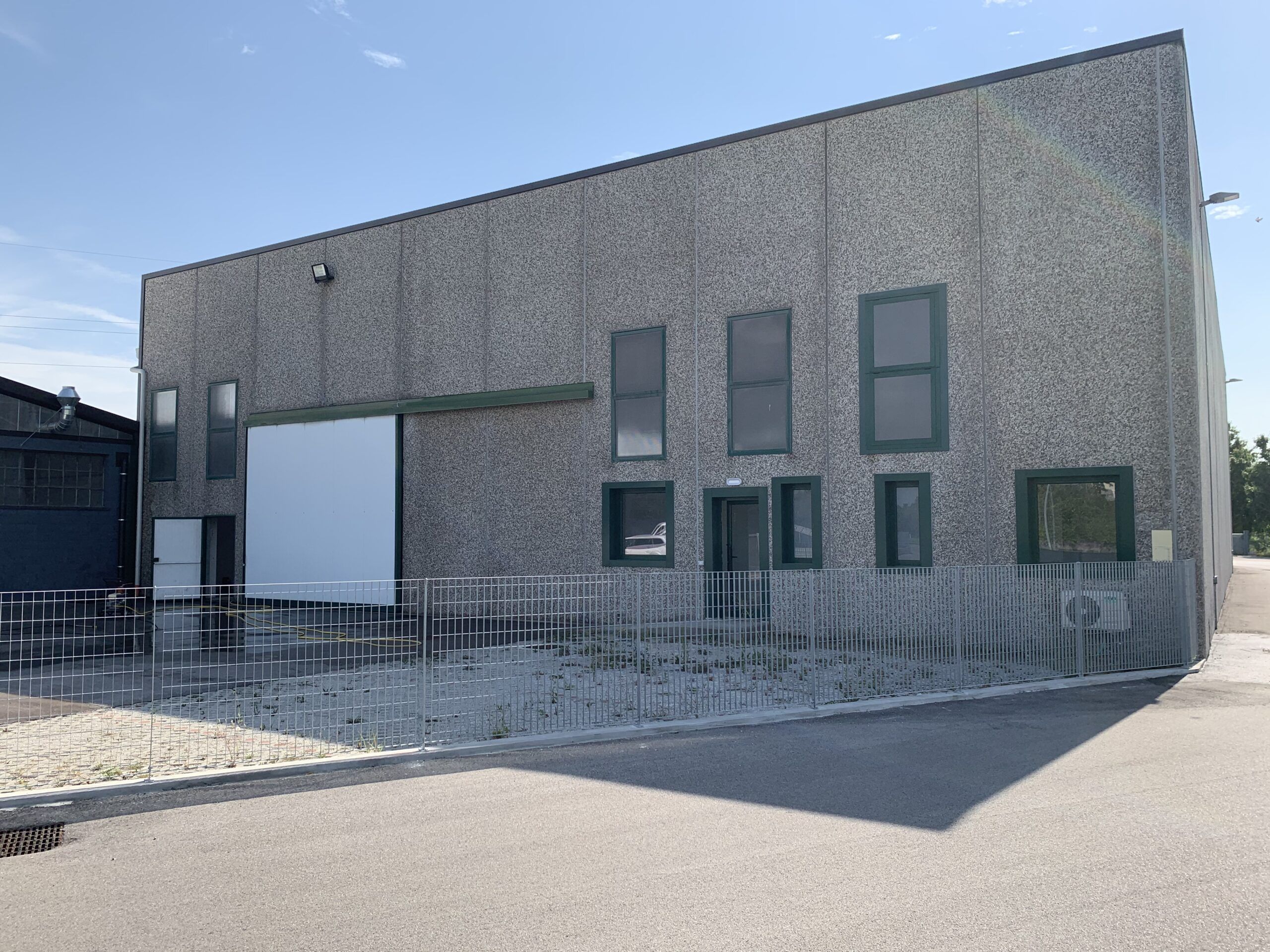 Ristrutturazione capannoni industriali Lavorazioni Impresa edile GIAMBINO COSTRUZIONI SRL a Caneva