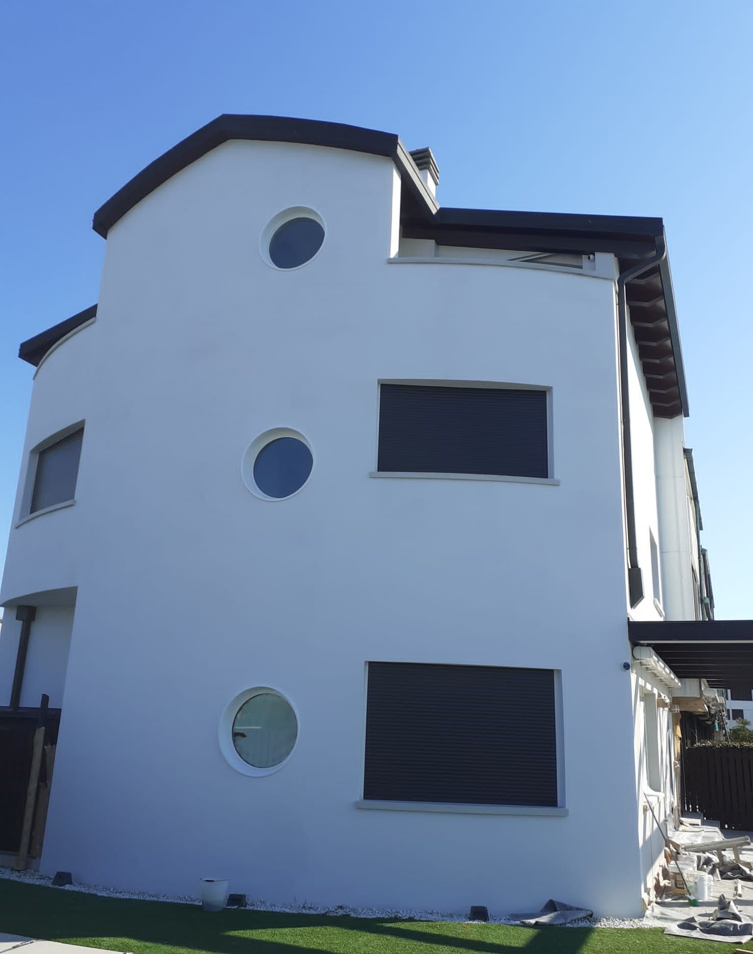 Rifacimento facciate di edifici Lavorazioni Impresa edile GIAMBINO COSTRUZIONI SRL a Caneva
