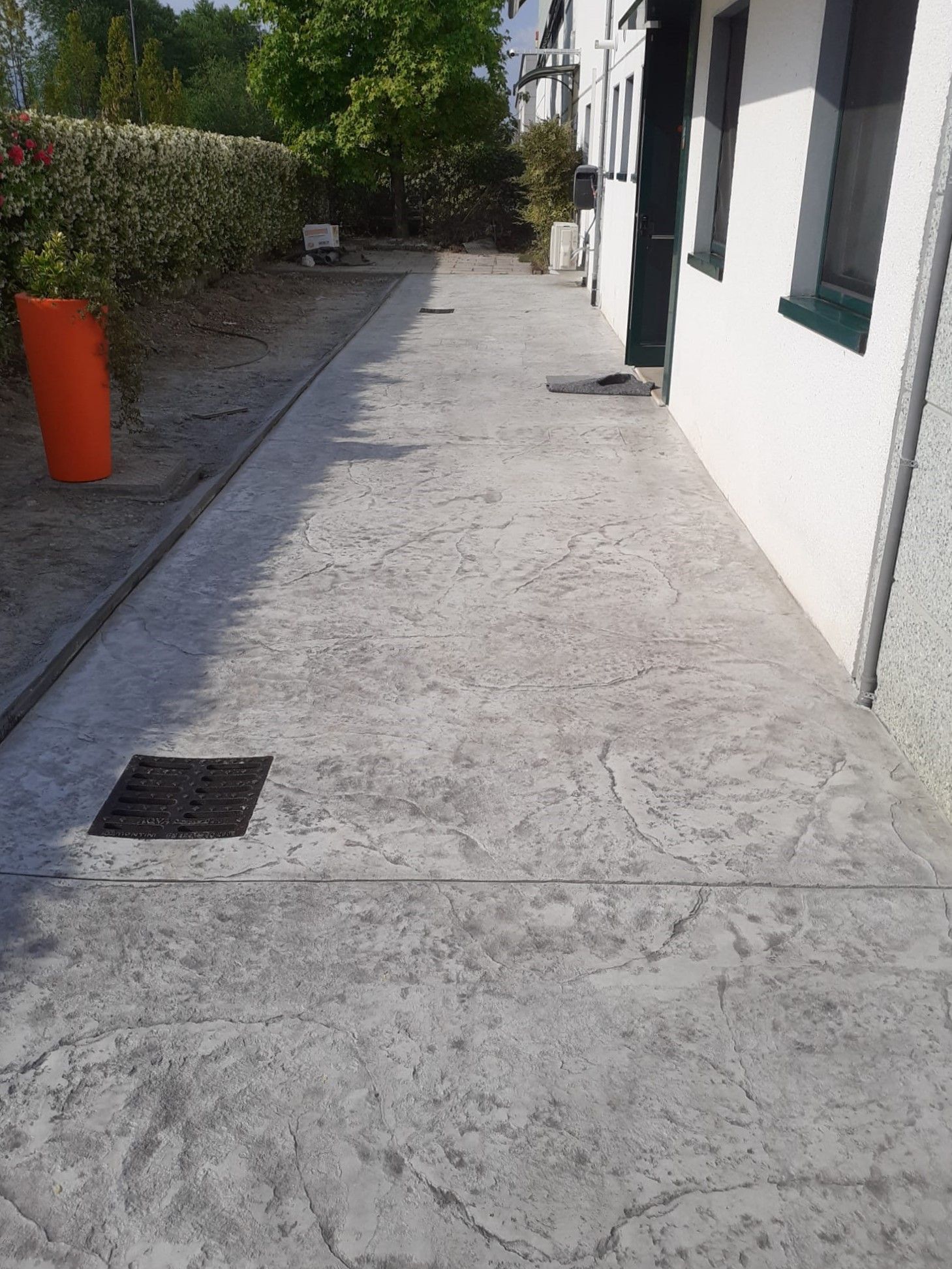 Pavimentazioni esterne Lavorazioni Impresa edile GIAMBINO COSTRUZIONI SRL a Caneva