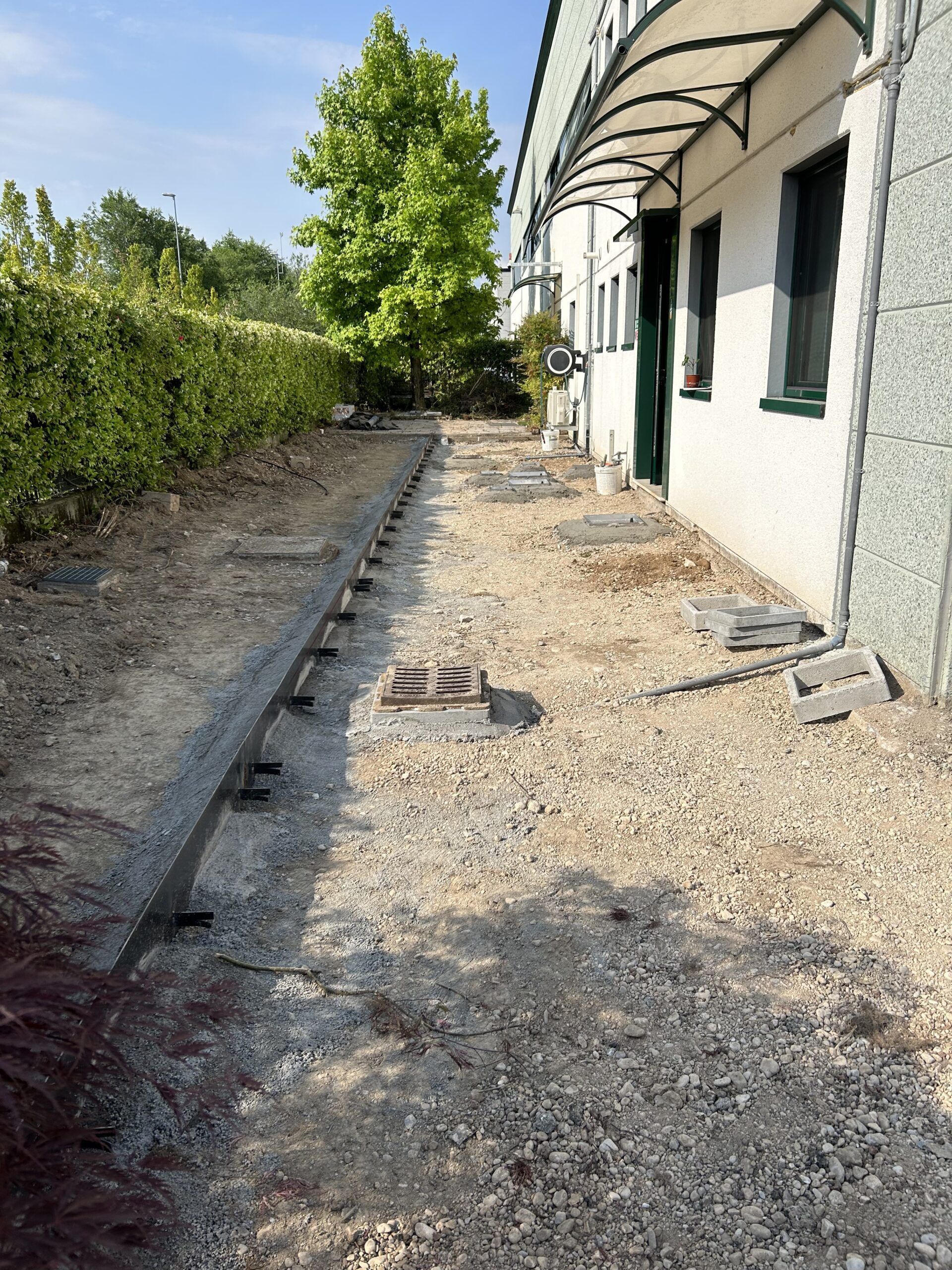 Pavimentazioni esterne Lavorazioni Impresa edile GIAMBINO COSTRUZIONI SRL a Caneva