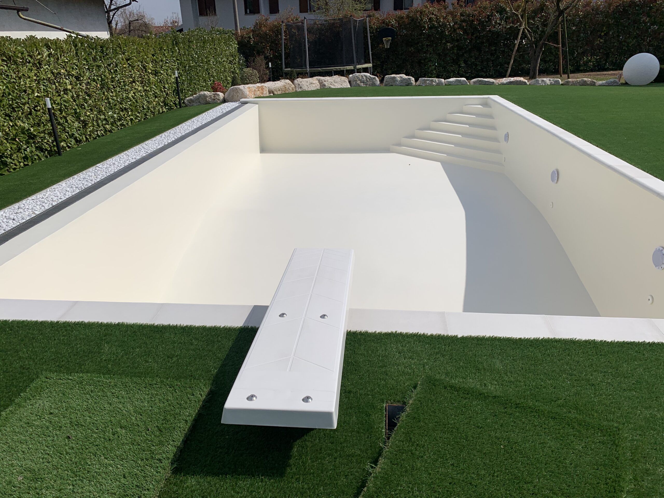 Piscine ed esterni Lavorazioni Impresa edile GIAMBINO COSTRUZIONI SRL a Caneva