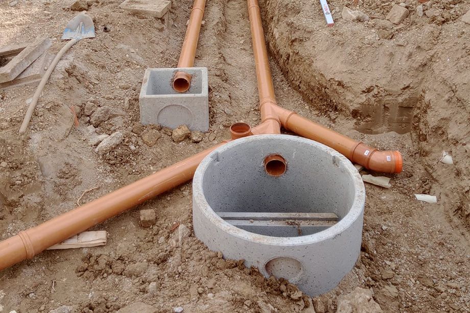 Opere fognarie Servizi Impresa edile GIAMBINO COSTRUZIONI SRL a Caneva