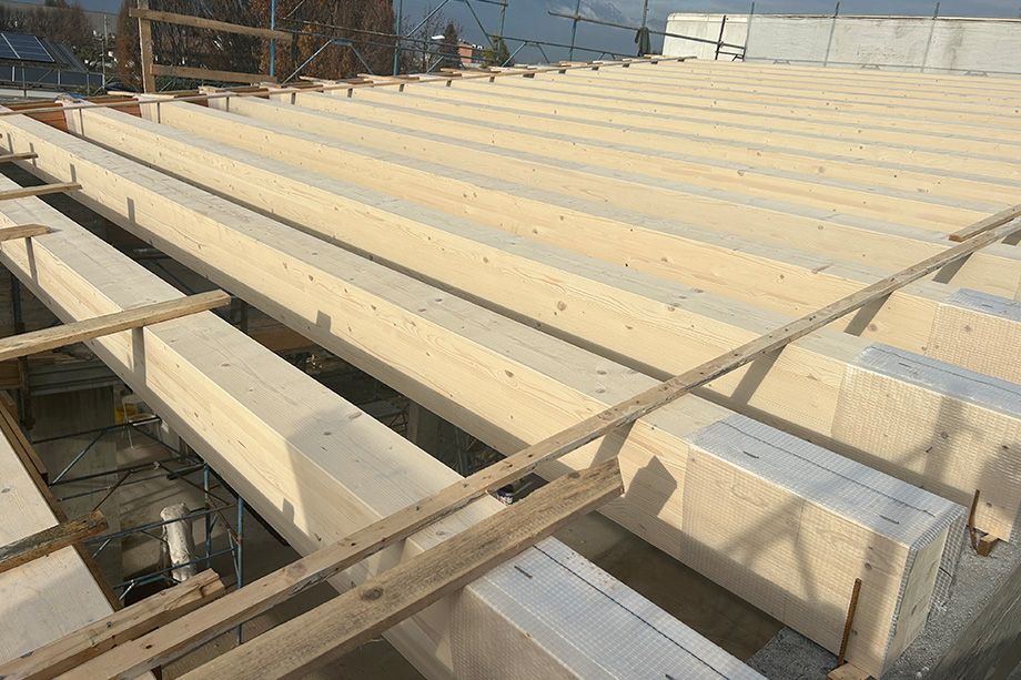 Opere di carpenteria Servizi Impresa edile GIAMBINO COSTRUZIONI SRL a Caneva